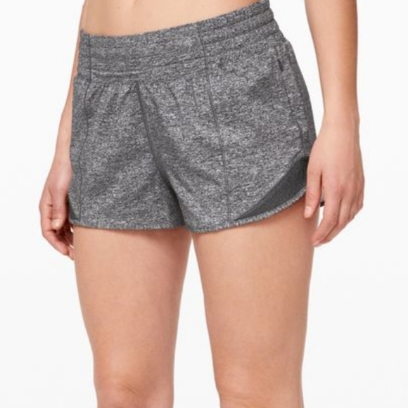 lululemon athletica Pants - Lululemon Hotty Hot Short Sz 6 Tall